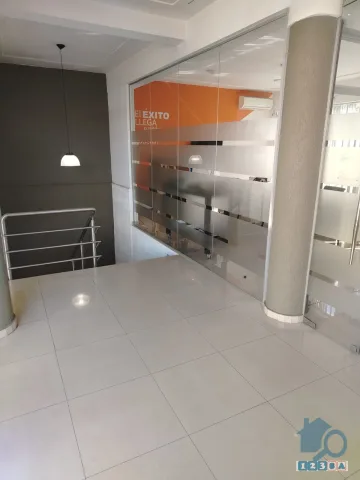 Oficina de 5 ambientes con 3 Cocheras en alquiler en Barrio Herrera (foto 4)